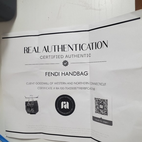 Rare Vintage Fendi One of a Kind Brown Beaded Embroidered Bird Canvas Bag Tote. - Picture 15 of 16